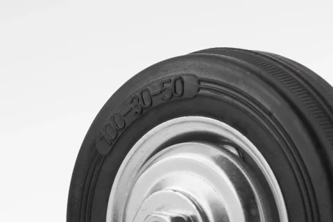 SCb 42 - Промышленное колесо 100 мм (площадка, поворотн., тормоз, черн. рез., роликоподш.)